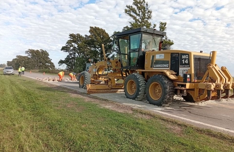 Imagen de Con una inversi&oacute;n de $16.700 millones, la Provincia lanza un ambicioso plan de reparaci&oacute;n de rutas en seis departamentos