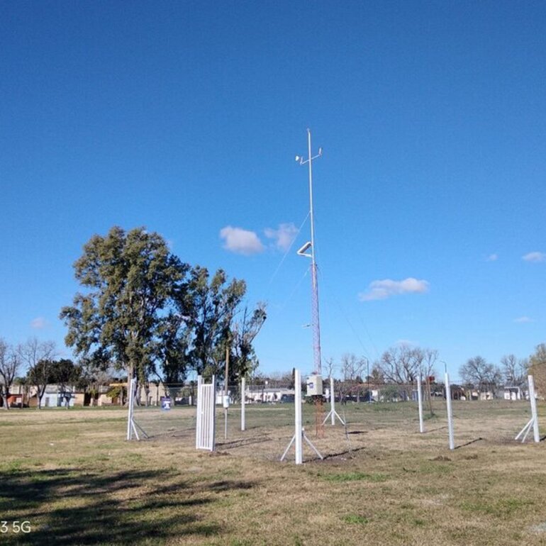 Imagen de Salto tecnol&oacute;gico en Coronel Dom&iacute;nguez: instalaron una estaci&oacute;n meteorol&oacute;gica de &uacute;ltima generaci&oacute;n