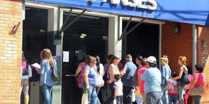 Imagen de Calendario de pagos de ANSES: qui&eacute;nes cobran sus haberes este lunes 13 de julio