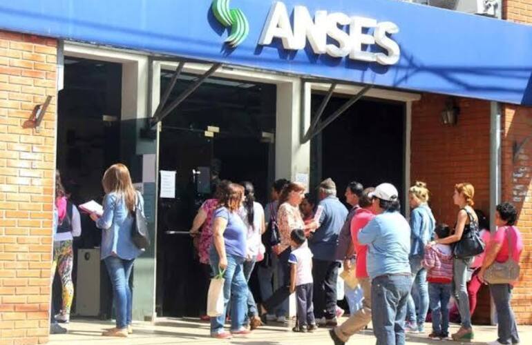 Imagen de Calendario de pagos de ANSES: qui&eacute;nes cobran sus haberes este lunes 13 de julio