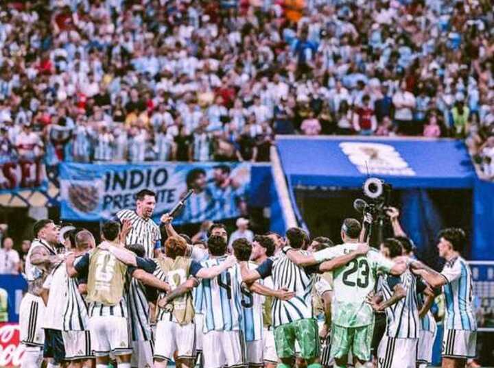 Imagen de La Selecci&oacute;n Argentina volver&aacute; a salir a escena este viernes cuando enfrente a Suiza por los cuartos de final de la Copa Mundial 2026.