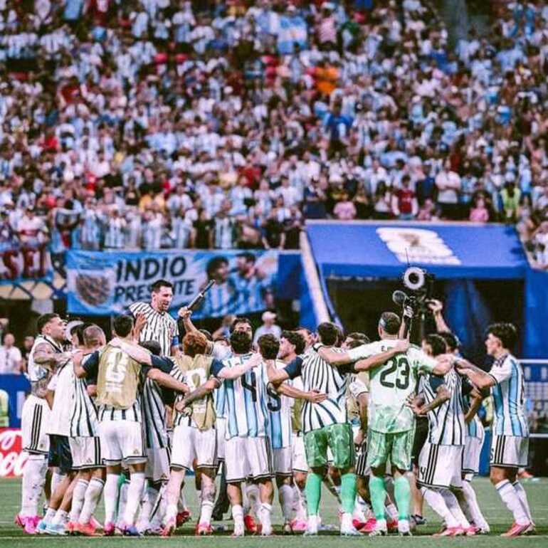 Imagen de La Selecci&oacute;n Argentina volver&aacute; a salir a escena este viernes cuando enfrente a Suiza por los cuartos de final de la Copa Mundial 2026.
