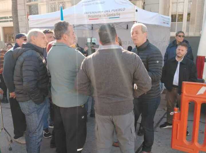 Imagen de Vecinos, comerciantes y frentistas de la Ruta 21 realizar&aacute;n un corte y protesta frente a la Municipalidad