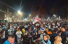 Imagen de La Plaza 9 de Julio volvi&oacute; a ser el coraz&oacute;n de los festejos por Argentina