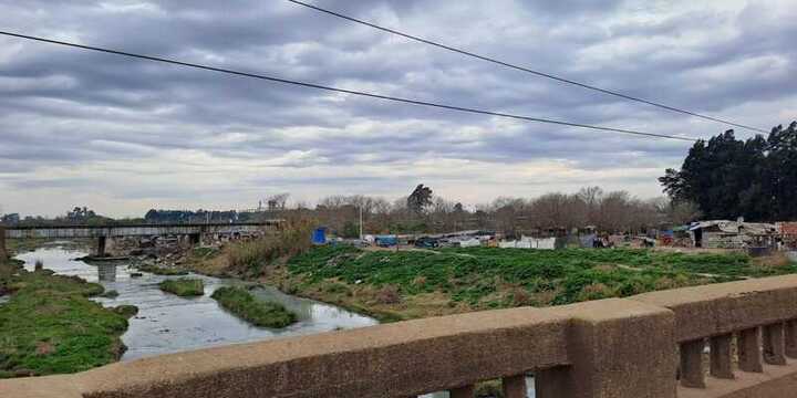 Imagen de Silencio pol&iacute;tico ante el avance del asentamiento junto al arroyo
