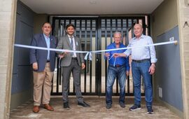 Imagen de Pullaro entreg&oacute; 68 departamentos a afiliados de UPCN y anunci&oacute; nuevas viviendas para el gremio en Santa Fe