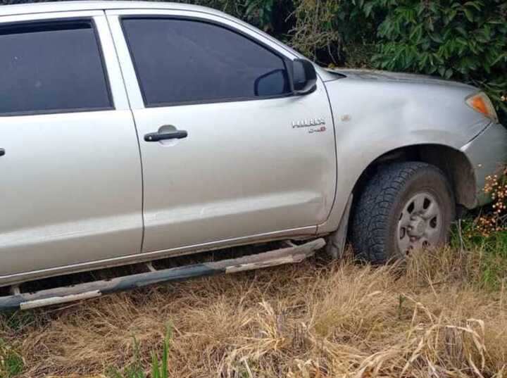 Imagen de Hallaron una camioneta con pedido de secuestro en General Lagos y encontraron una r&eacute;plica de arma de fuego