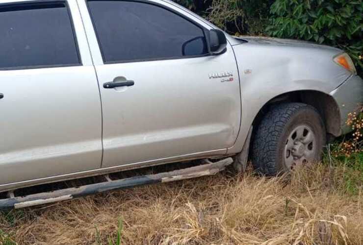 Imagen de Hallaron una camioneta con pedido de secuestro en General Lagos y encontraron una r&eacute;plica de arma de fuego