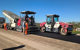 Imagen de Avanza la pavimentaci&oacute;n de calle Piedrabuena en Alvear: inversi&oacute;n de $8.100 millones para potenciar el tr&aacute;nsito pesado