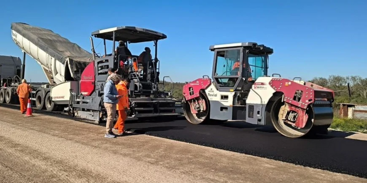 Imagen de Avanza la pavimentaci&oacute;n de calle Piedrabuena en Alvear: inversi&oacute;n de $8.100 millones para potenciar el tr&aacute;nsito pesado