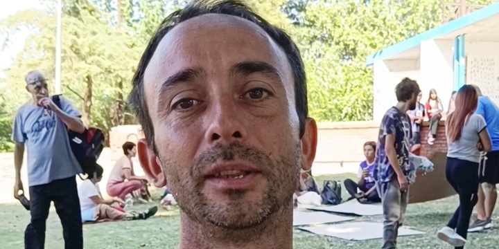 El veterinario cubre este período de transición hasta que encuentren otro profesional. El veterinario cubre este período de transición hasta que encuentren otro profesional.