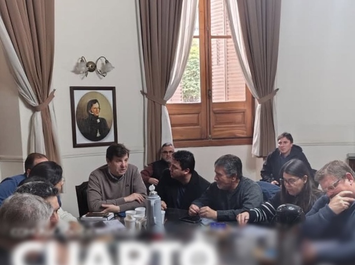 Imagen de Sin propuesta salarial, paritarias de FESTRAM pasaron a un cuarto intermedio hasta el mi&eacute;rcoles 29