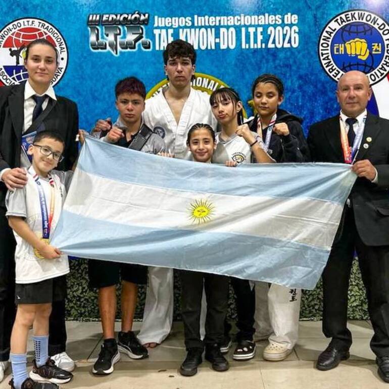 Imagen de Destacada actuaci&oacute;n de taekwondistas de Arroyo Seco en un torneo internacional en Paraguay