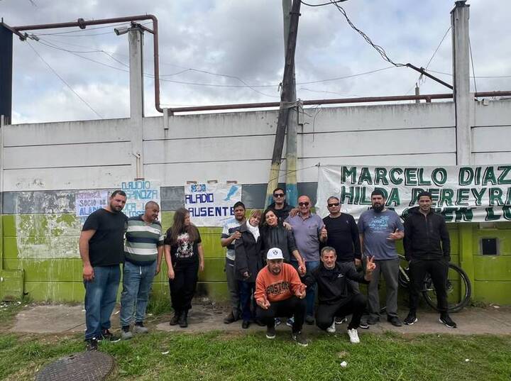 Imagen de Trabajadores despedidos de Expreso Br&iacute;o denuncian abandono gremial y reclaman respuestas tras el cierre de la empresa