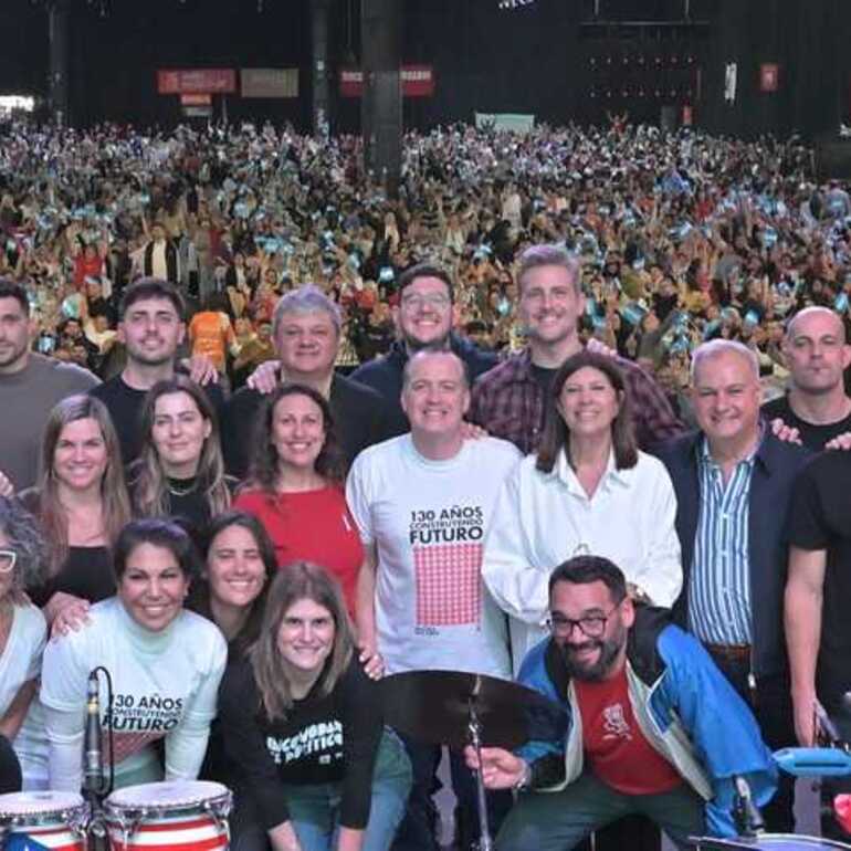 Imagen de Desde Rosario, el Socialismo se mostr&oacute; fuerte, unido y en carrera hacia 2027