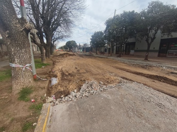 Imagen de Obras en marcha y preocupaci&oacute;n en calle Juan B. Justo: vecinos reclaman por demoras y dificultades de accesibilidad