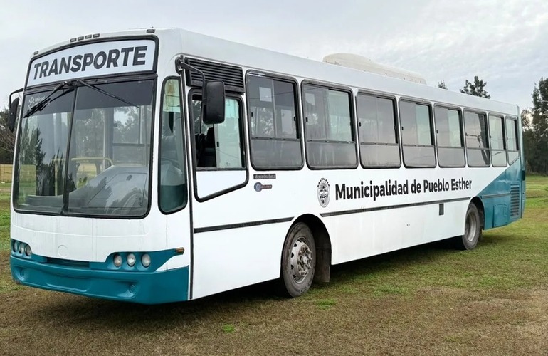 Imagen de Pueblo Esther suma transporte escolar gratuito para estudiantes secundarios