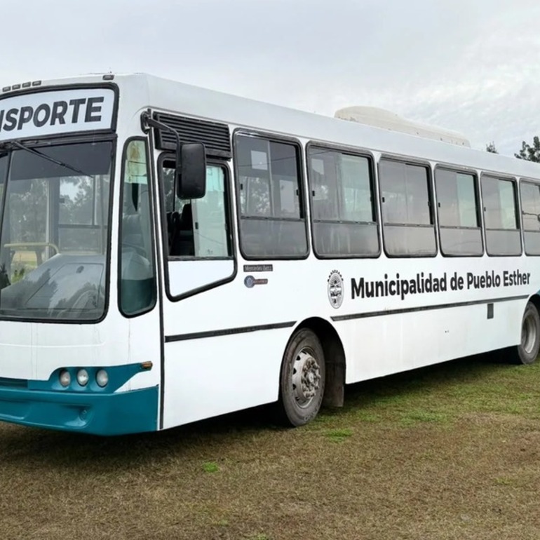 Imagen de Pueblo Esther suma transporte escolar gratuito para estudiantes secundarios