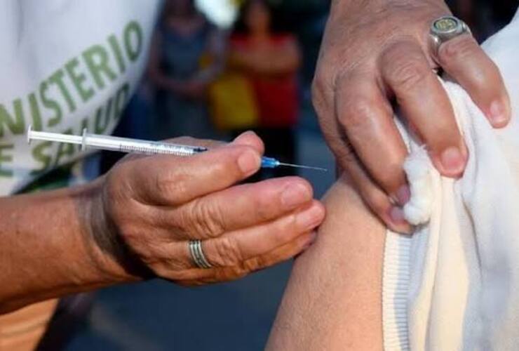 Imagen de M&aacute;s de 430 mil santafesinos ya se vacunaron contra la gripe: Salud insta a completar la inmunizaci&oacute;n
