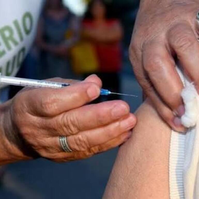 Imagen de M&aacute;s de 430 mil santafesinos ya se vacunaron contra la gripe: Salud insta a completar la inmunizaci&oacute;n