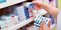 Imagen de Advertencia de la COFA sobre la desregulaci&oacute;n de medicamentos: afirman que la venta libre elimina la cobertura de las obras sociales