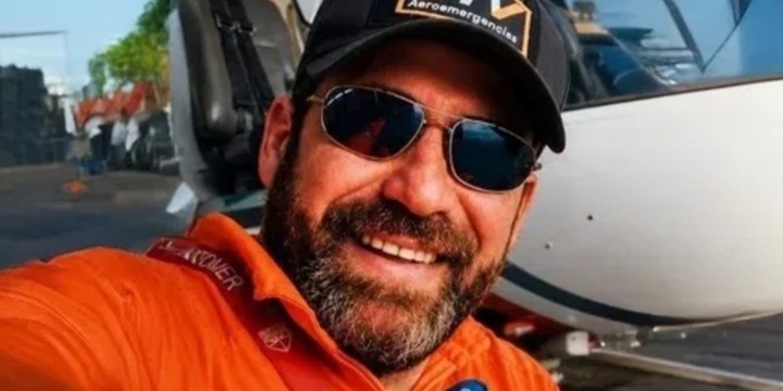 Imagen de Dolor en Rosario por la muerte del piloto Matías "Ronco" Valenzuela en el helicóptero que cayó en San Juan Imagen de Dolor en Rosario por la muerte del piloto Matías "Ronco" Valenzuela en el helicóptero que cayó en San Juan