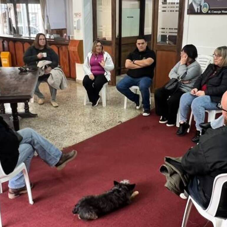 El encuentro se desarrollaba esta ma&ntilde;ana en el Legislativo local.