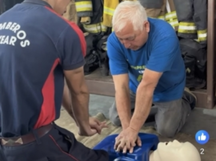 Imagen de Bomberos Voluntarios de Alvear capacitaron en primeros auxilios a emprendedores y artesanos locales
