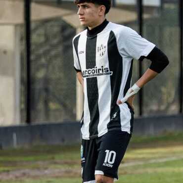 Imagen de Gino Piacentini fue convocado por V&eacute;lez y continuar&aacute; su carrera en las inferiores del club de Liniers