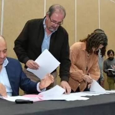 Imagen de Santa Fe y la Regi&oacute;n Centro presentaron a Naci&oacute;n una propuesta para aliviar la tarifa el&eacute;ctrica industrial sin subsidios