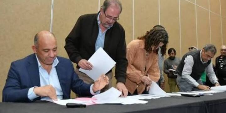 Imagen de Santa Fe y la Regi&oacute;n Centro presentaron a Naci&oacute;n una propuesta para aliviar la tarifa el&eacute;ctrica industrial sin subsidios
