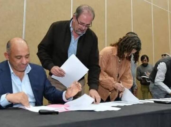 Imagen de Santa Fe y la Regi&oacute;n Centro presentaron a Naci&oacute;n una propuesta para aliviar la tarifa el&eacute;ctrica industrial sin subsidios