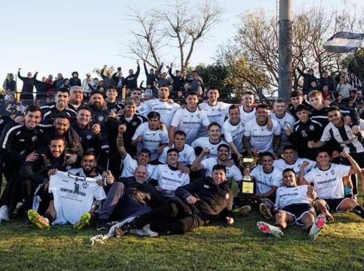 Imagen de Uni&oacute;n campe&oacute;n! El Panza conquist&oacute; la octava estrella en la Liga Regional del Sud