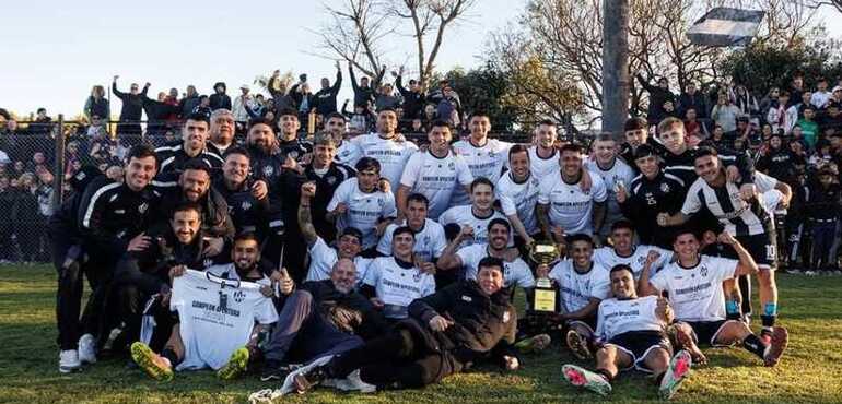 Imagen de Uni&oacute;n campe&oacute;n! El Panza conquist&oacute; la octava estrella en la Liga Regional del Sud