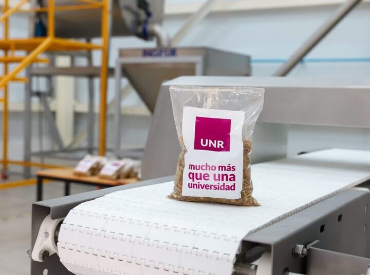 Imagen de La UNR inaugur&oacute; una Planta P&uacute;blica de Alimentos con capacidad para 320 mil raciones anuales