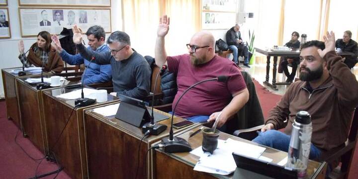 Imagen de Sesi&oacute;n en el Concejo: modificaciones tributarias, obras p&uacute;blicas, debate por remises y cuarto intermedio