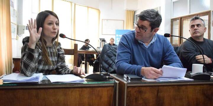 Imagen de Fuerte cruce entre Delorenzi y Serra por el marco legal de la pirotecnia y el operativo de seguridad