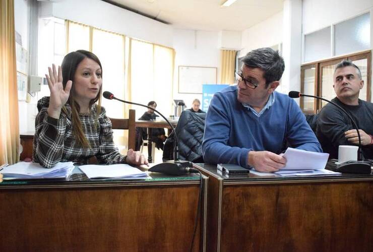 Imagen de Fuerte cruce entre Delorenzi y Serra por el marco legal de la pirotecnia y el operativo de seguridad