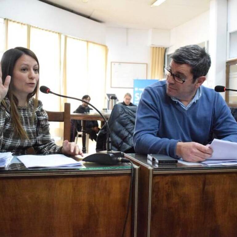 Imagen de Fuerte cruce entre Delorenzi y Serra por el marco legal de la pirotecnia y el operativo de seguridad