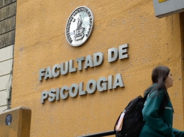 Imagen de Universitarios de Rosario paran este mi&eacute;rcoles y suman una semana de huelga del 18 al 22 de agosto