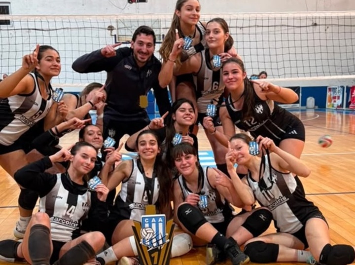 Imagen de La Sub 16 de v&oacute;ley de Uni&oacute;n se consagr&oacute; campeona del Torneo Abierto disputado en Firmat