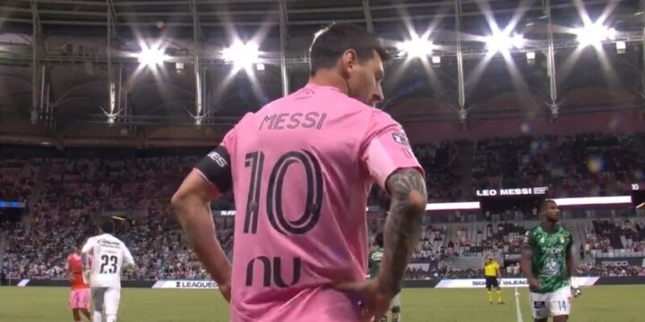 Leo ingres&oacute; en el inicio del segundo tiempo del partido ante el Le&oacute;n mexicano (MLS).