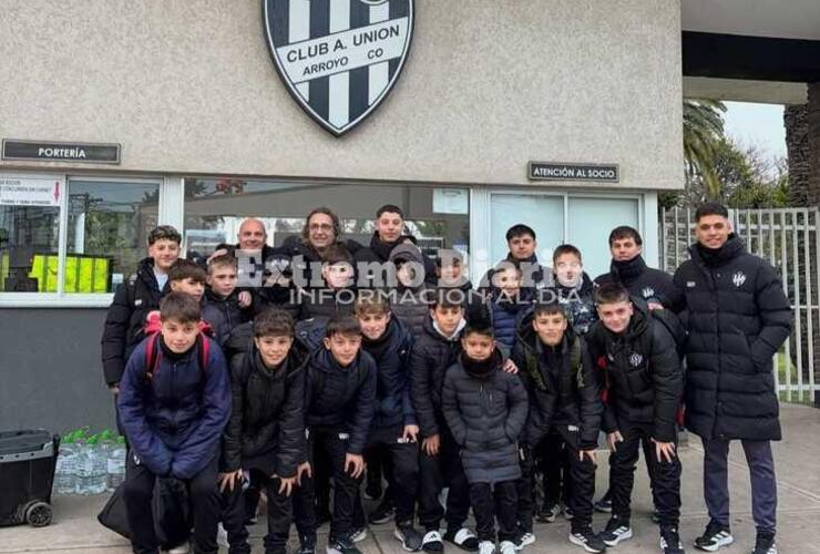 Imagen de Uni&oacute;n prepara a sus juveniles para disputar el Torneo �Sue&ntilde;o Celeste� en Rafaela