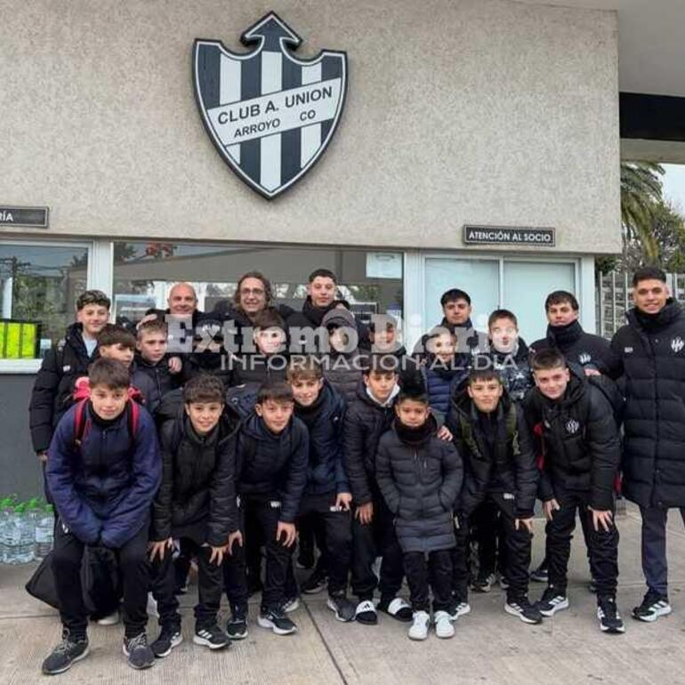Imagen de Uni&oacute;n prepara a sus juveniles para disputar el Torneo �Sue&ntilde;o Celeste� en Rafaela