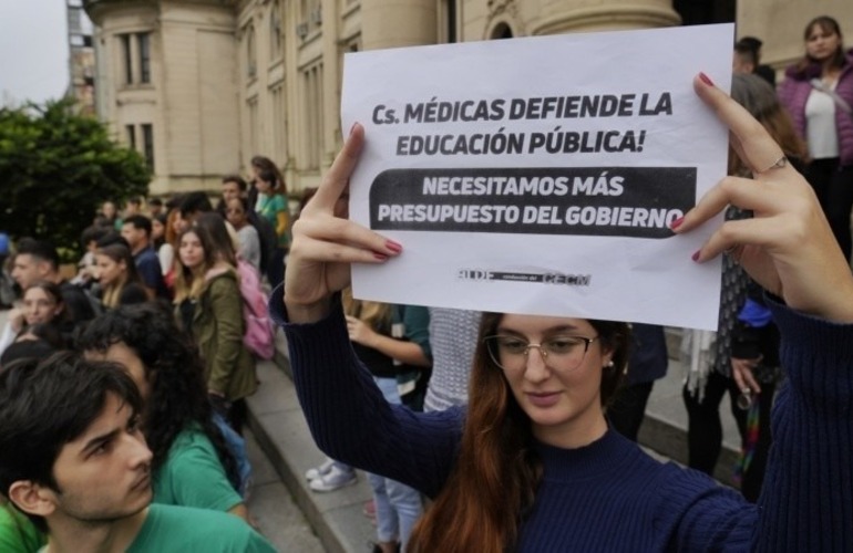 Imagen de Docentes de la UNR paran esta semana en reclamo por el financiamiento universitario