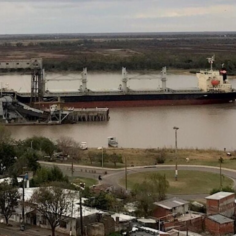 Imagen de El Puerto de Villa Constituci&oacute;n embarc&oacute; m&aacute;s de 10.000 toneladas de arvejas con destino a Venezuela