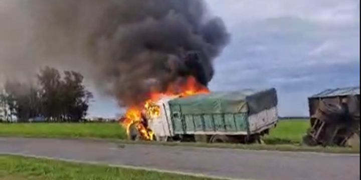 Imagen de Choque fatal en la Ruta 21 entre Fighiera y Pav&oacute;n: muri&oacute; la persona que conduc&iacute;a de la camioneta