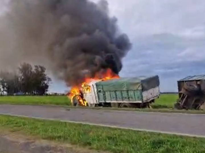 Imagen de Choque fatal en la Ruta 21 entre Fighiera y Pav&oacute;n: muri&oacute; la persona que conduc&iacute;a de la camioneta