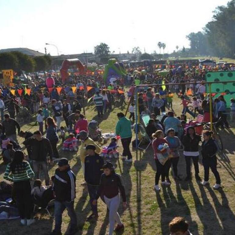Imagen de General Lagos celebra la Fiesta del D&iacute;a de la Ni&ntilde;ez con juegos, circo y la tradicional chocolatada