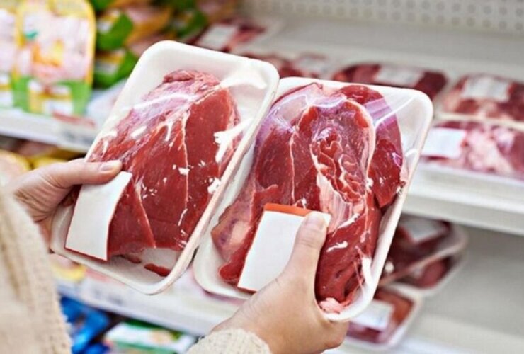 Imagen de Ca&iacute;da hist&oacute;rica del consumo de carne vacuna: la mesa argentina reemplaza la res por pollo y cerdo